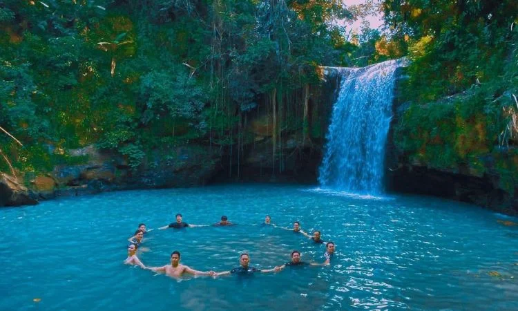 Air terjun Ppelangi Jonjo Parigi