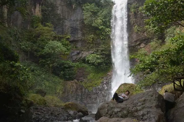 Aktivitas-Air-Terjun-Balang-Bulang