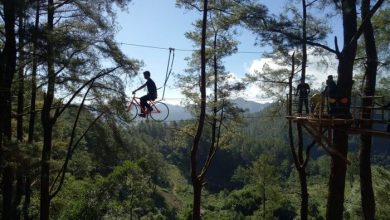 wisata sepeda terbang