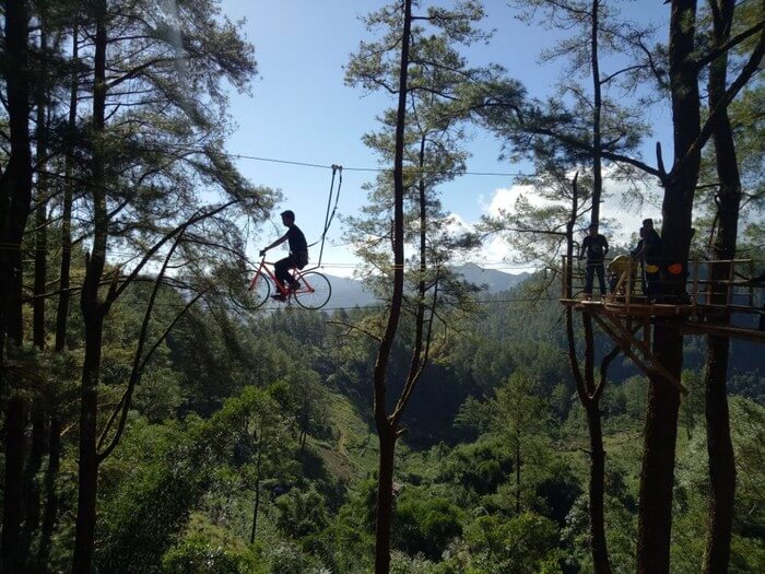 wisata sepeda terbang